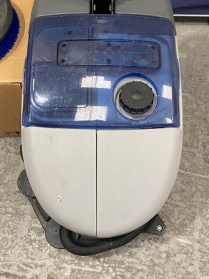SCRUBBER SC351 BATT LI-ION FULL PKG EUUK - 4